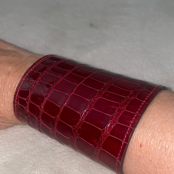 Elegant deep Red or burgundy CrocodileCuff Bracelet,Specials : American Fashion Style Bags On Sale